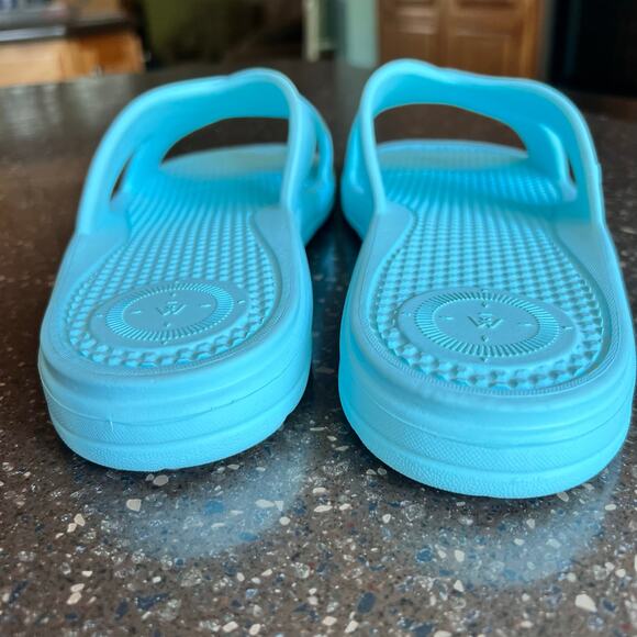 Totes Solbounce Womens mint green cross over sandals slide on Size 8 NEW - Picture 5 of 8